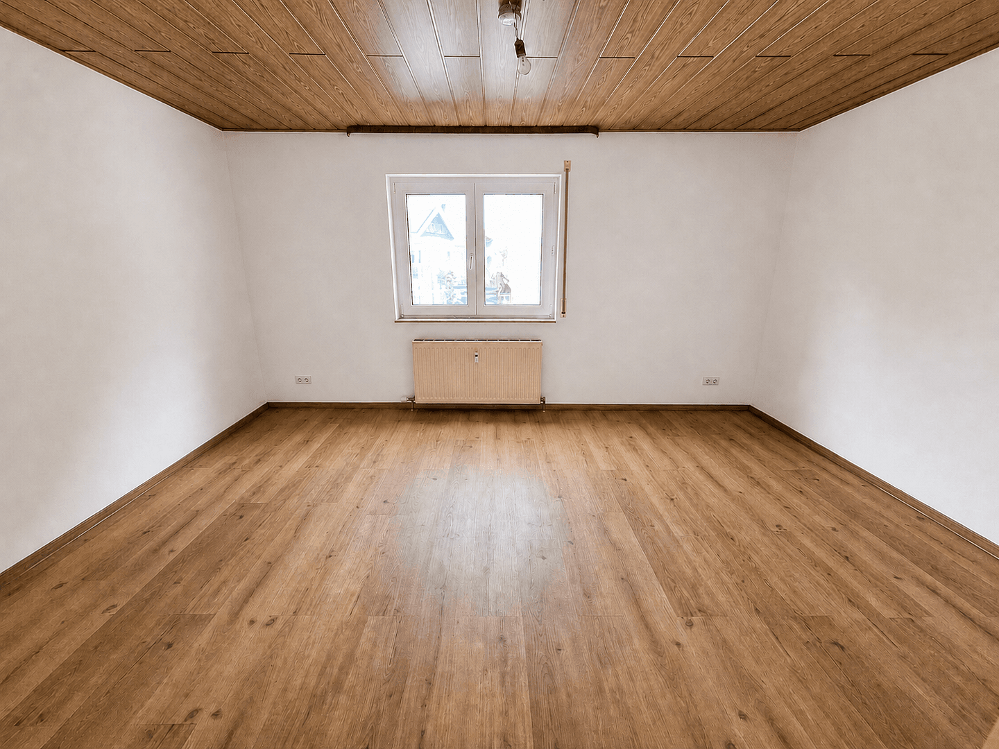 Pronájem bytu 4+1 125 m², Neuberg, Hessen Pronájem bytu 4+1 125 m², Neuberg, Hessen