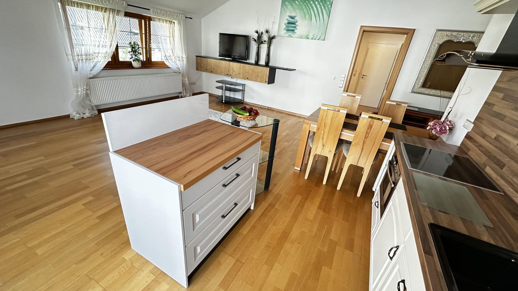 Pronájem bytu 2+1 69 m², Bad Herrenalb, Bádensko-Württembersko Pronájem bytu 2+1 69 m², Bad Herrenalb, Bádensko-Württembersko