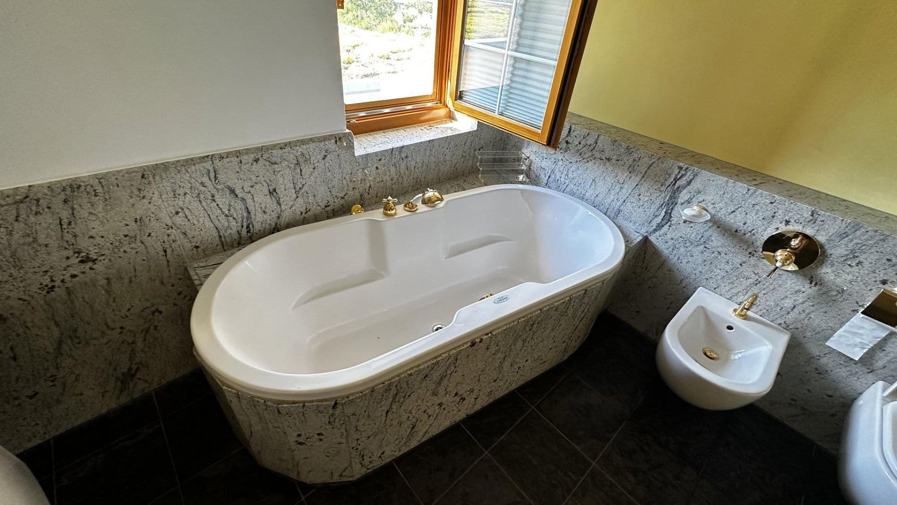 Pronájem bytu 2+1 69 m², Bad Herrenalb, Bádensko-Württembersko Pronájem bytu 2+1 69 m², Bad Herrenalb, Bádensko-Württembersko