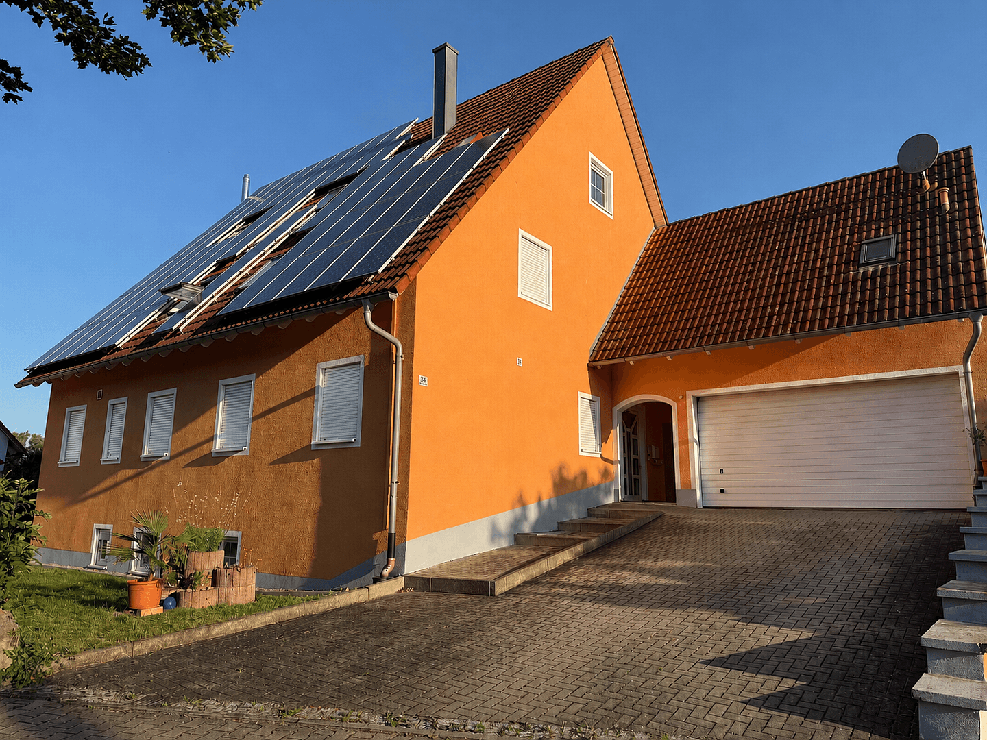 Prodej domu 200 m², pozemek 719 m², Ahornstr. 34, Markt Bibart, Bavorsko Prodej domu 200 m², pozemek 719 m², Ahornstr. 34, Markt Bibart, Bavorsko