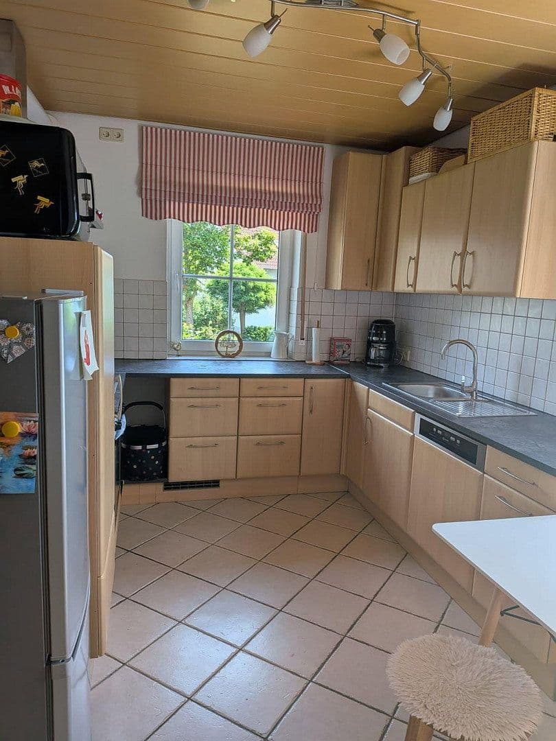 Prodej domu 200 m², pozemek 719 m², Ahornstr. 34, Markt Bibart, Bavorsko Prodej domu 200 m², pozemek 719 m², Ahornstr. 34, Markt Bibart, Bavorsko