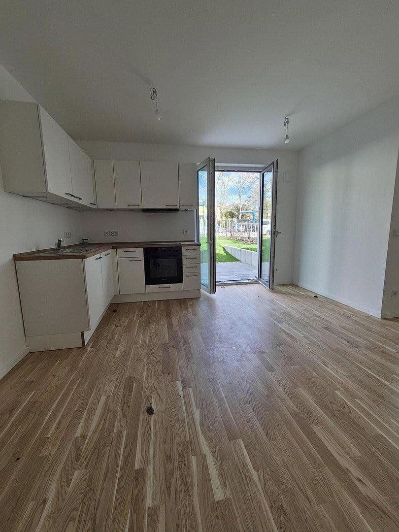 Pronájem bytu 1+1 43 m², Schillerstr. 21, Berlin, Berlín Pronájem bytu 1+1 43 m², Schillerstr. 21, Berlin, Berlín