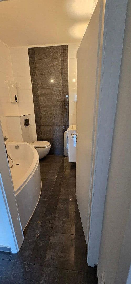Pronájem bytu 3+1 65 m², Hobeisenstr., Essen, Severní Porýní-Vestfálsko Pronájem bytu 3+1 65 m², Hobeisenstr., Essen, Severní Porýní-Vestfálsko