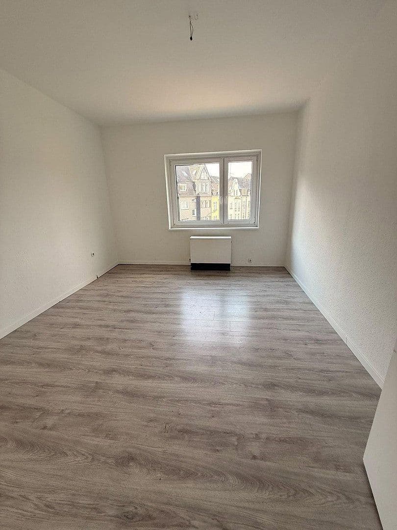 Pronájem bytu 3+1 65 m², Hobeisenstr., Essen, Severní Porýní-Vestfálsko Pronájem bytu 3+1 65 m², Hobeisenstr., Essen, Severní Porýní-Vestfálsko