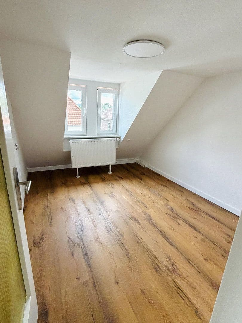 Pronájem domu 180 m², pozemek 800 m², Stadthagen, Dolní Sasko Pronájem domu 180 m², pozemek 800 m², Stadthagen, Dolní Sasko