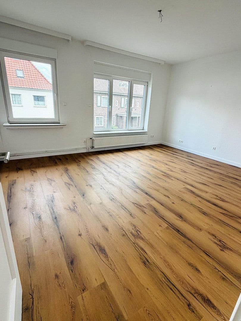 Pronájem domu 180 m², pozemek 800 m², Stadthagen, Dolní Sasko Pronájem domu 180 m², pozemek 800 m², Stadthagen, Dolní Sasko