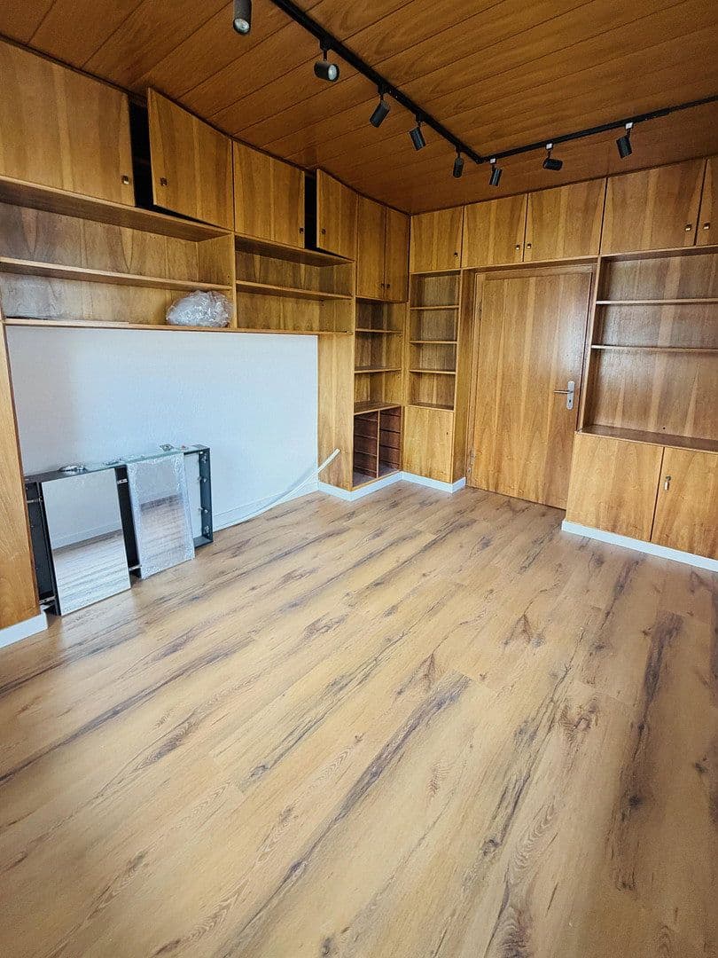 Pronájem domu 180 m², pozemek 800 m², Stadthagen, Dolní Sasko Pronájem domu 180 m², pozemek 800 m², Stadthagen, Dolní Sasko