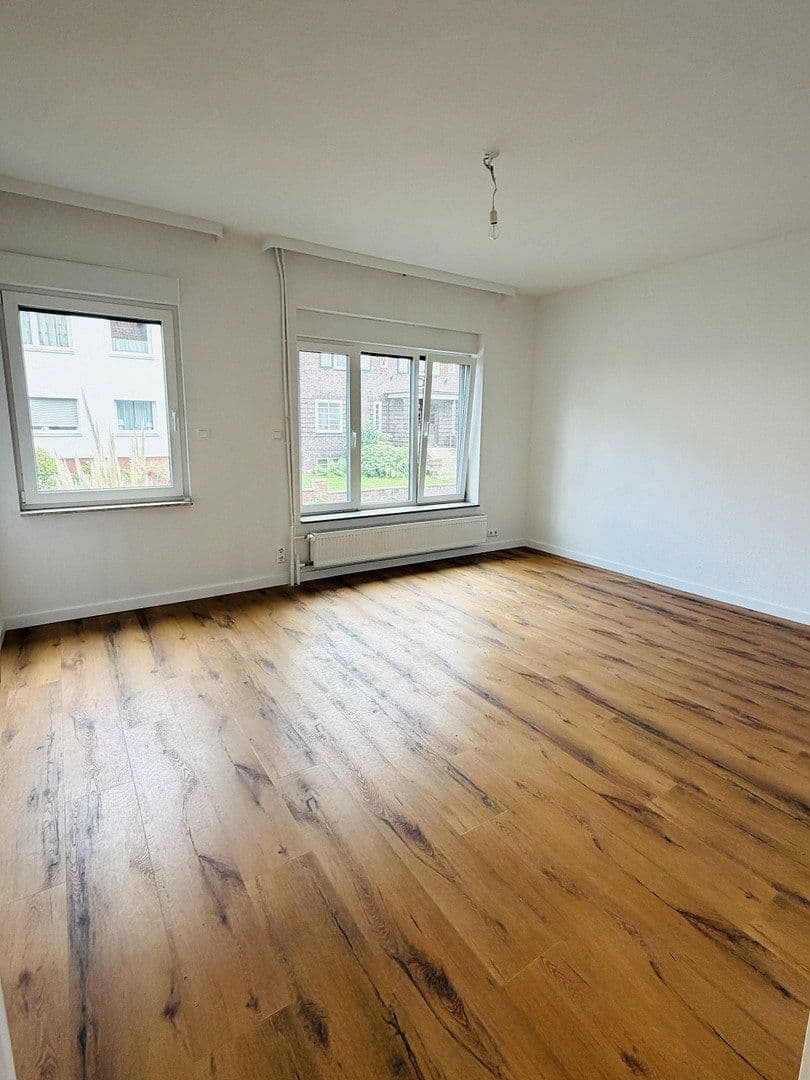 Pronájem domu 180 m², pozemek 800 m², Stadthagen, Dolní Sasko Pronájem domu 180 m², pozemek 800 m², Stadthagen, Dolní Sasko
