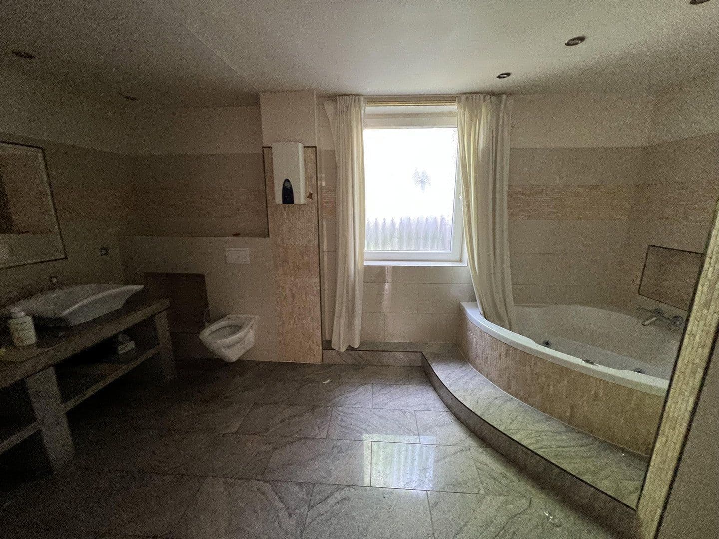 Pronájem bytu 3+1 160 m², Viktor-Reuter-Str. 53, Herne, Severní Porýní-Vestfálsko Pronájem bytu 3+1 160 m², Viktor-Reuter-Str. 53, Herne, Severní Porýní-Vestfálsko