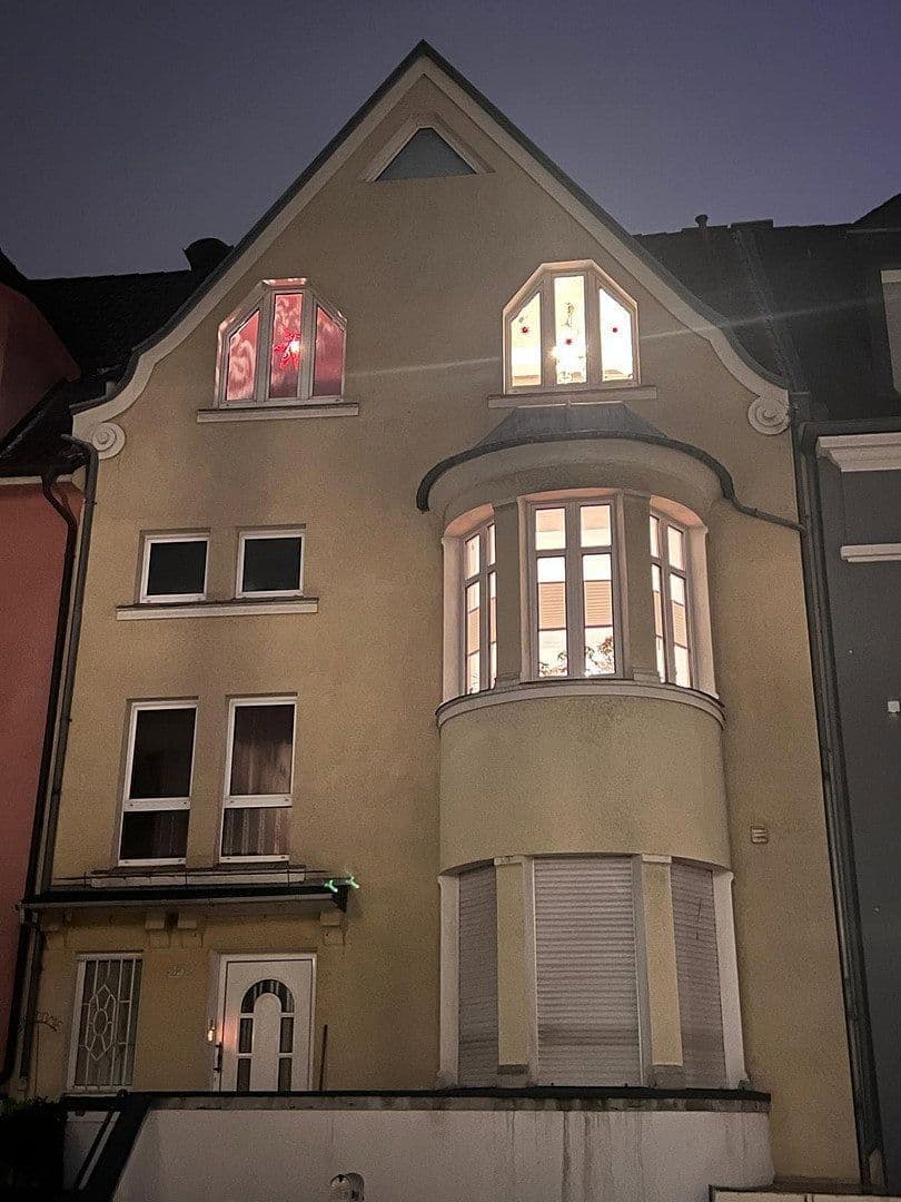 Pronájem bytu 3+1 100 m², Otmarstraße 22, Essen, Severní Porýní-Vestfálsko Pronájem bytu 3+1 100 m², Otmarstraße 22, Essen, Severní Porýní-Vestfálsko