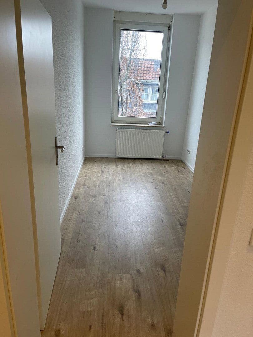 Pronájem bytu 2+1 40 m², Vereinstr. 100, Krefeld, Severní Porýní-Vestfálsko Pronájem bytu 2+1 40 m², Vereinstr. 100, Krefeld, Severní Porýní-Vestfálsko