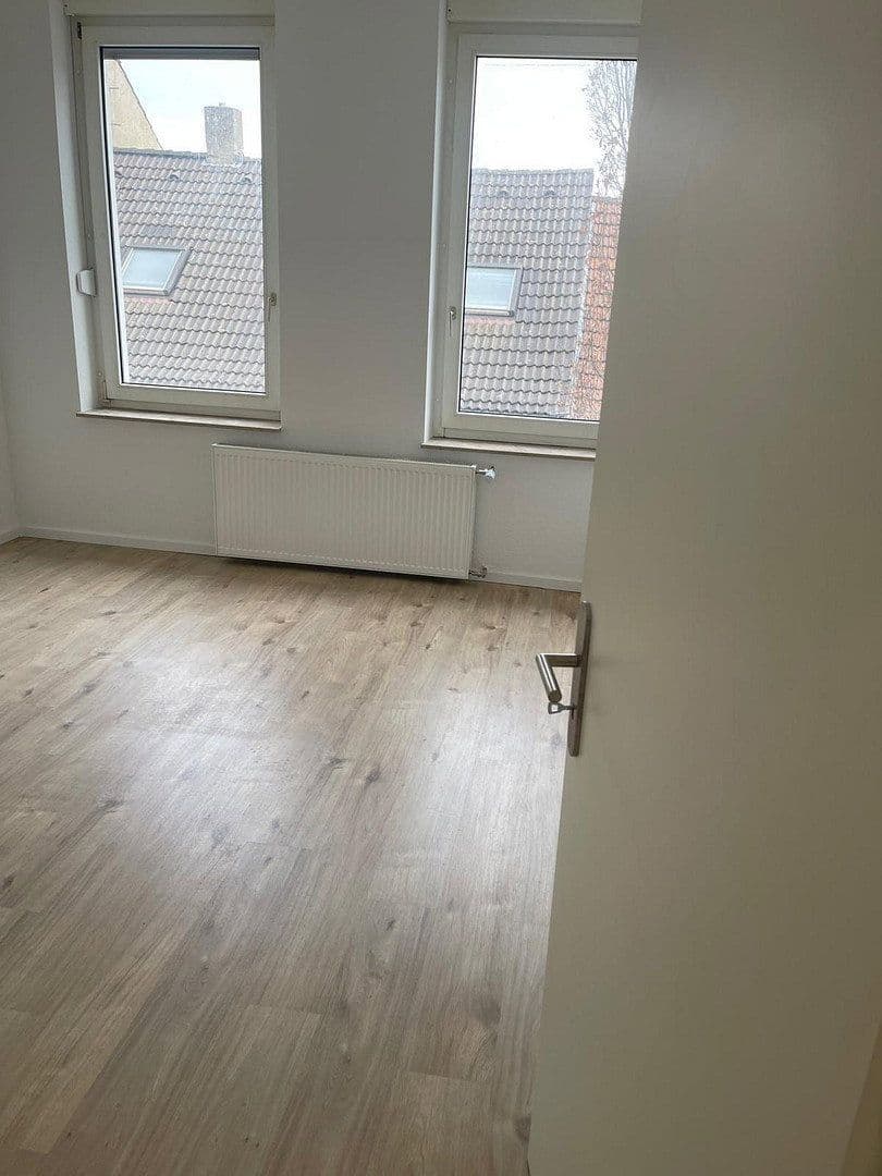 Pronájem bytu 2+1 40 m², Vereinstr. 100, Krefeld, Severní Porýní-Vestfálsko Pronájem bytu 2+1 40 m², Vereinstr. 100, Krefeld, Severní Porýní-Vestfálsko
