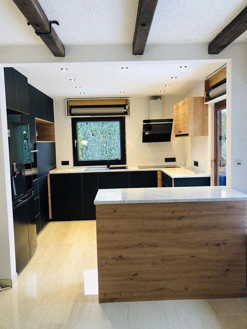 Prodej domu 216 m², pozemek 745 m², Werdohl, Severní Porýní-Vestfálsko Prodej domu 216 m², pozemek 745 m², Werdohl, Severní Porýní-Vestfálsko