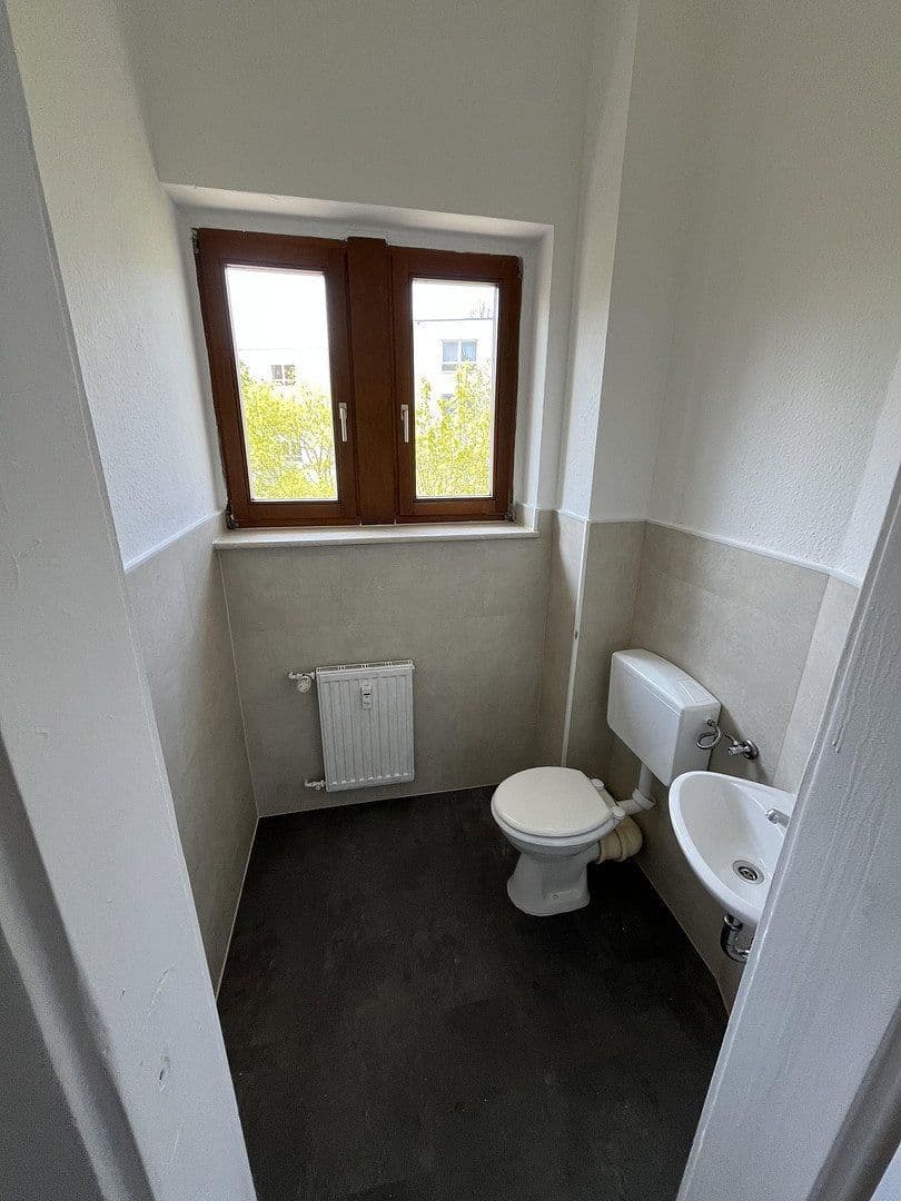 Pronájem bytu 3+1 85 m², Thomas-Mann-Straße 13, Cvikov, Sasko Pronájem bytu 3+1 85 m², Thomas-Mann-Straße 13, Cvikov, Sasko
