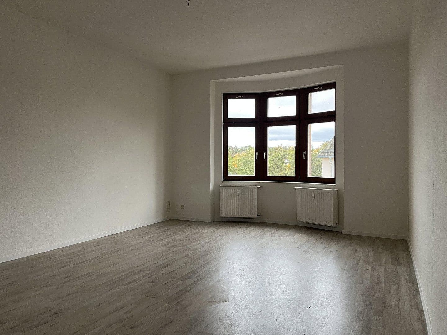 Pronájem bytu 3+1 85 m², Thomas-Mann-Straße 13, Cvikov, Sasko Pronájem bytu 3+1 85 m², Thomas-Mann-Straße 13, Cvikov, Sasko