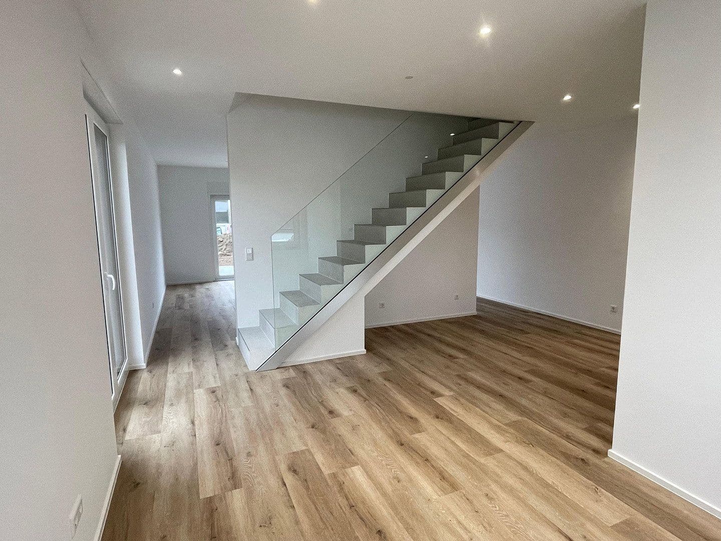 Prodej domu 153 m², pozemek 210 m², Sankt Augustin, Severní Porýní-Vestfálsko Prodej domu 153 m², pozemek 210 m², Sankt Augustin, Severní Porýní-Vestfálsko