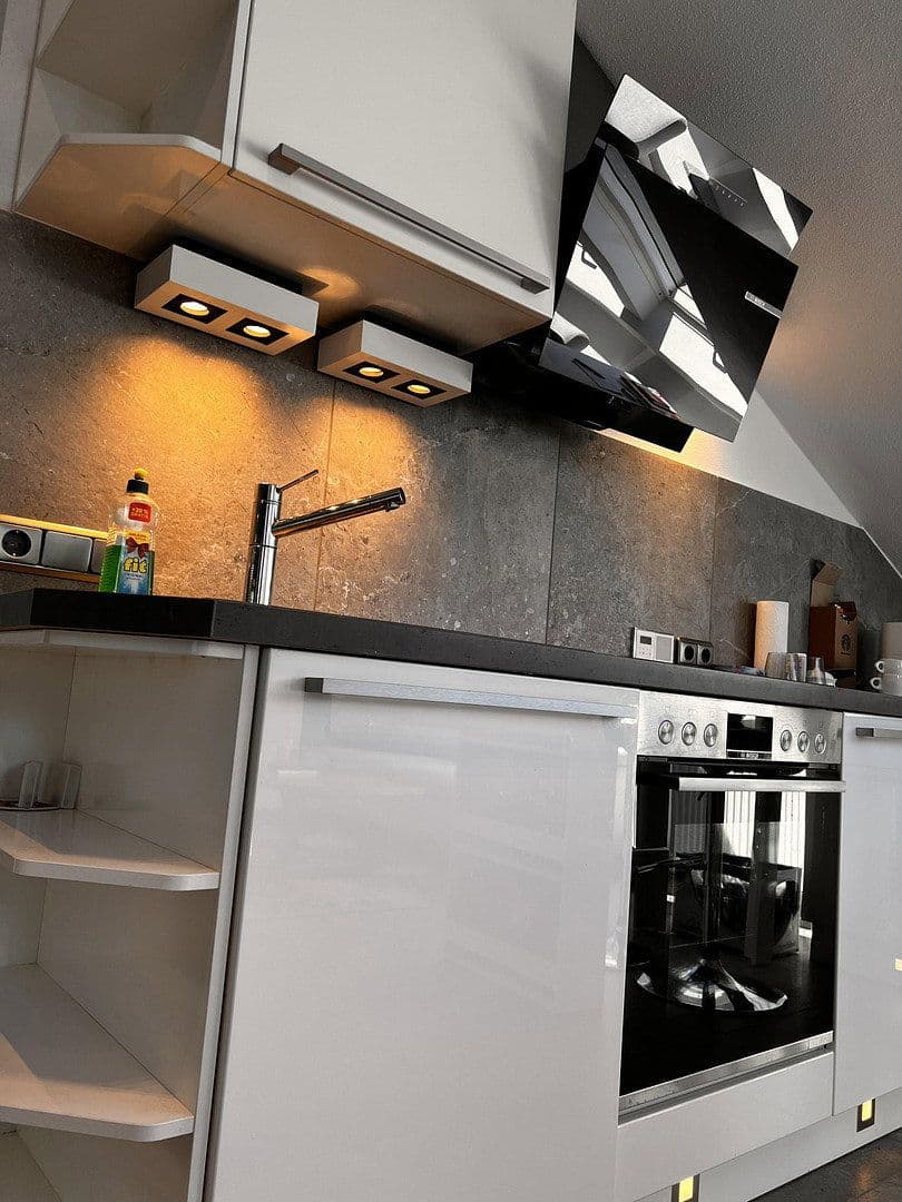 Pronájem bytu 2+1 63 m², Albert-Roßhaupter-Str. 46, München, Bavorsko Pronájem bytu 2+1 63 m², Albert-Roßhaupter-Str. 46, München, Bavorsko