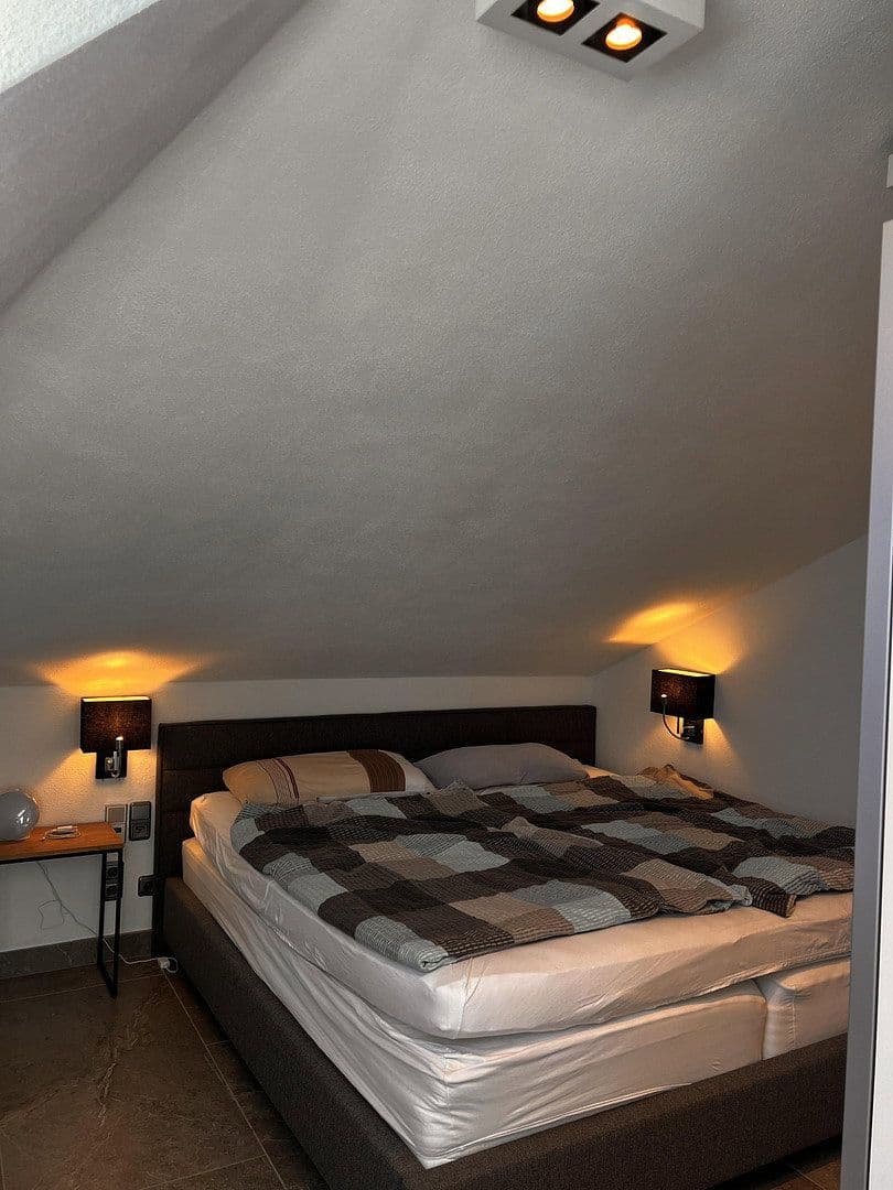 Pronájem bytu 2+1 63 m², Albert-Roßhaupter-Str. 46, München, Bavorsko Pronájem bytu 2+1 63 m², Albert-Roßhaupter-Str. 46, München, Bavorsko
