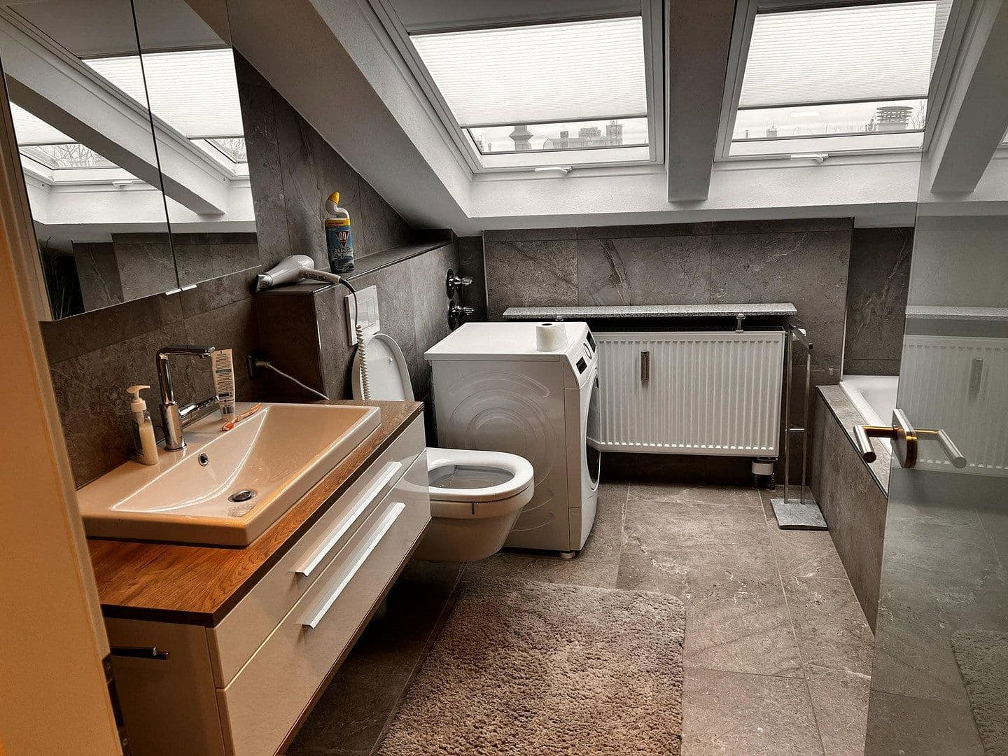 Pronájem bytu 2+1 63 m², Albert-Roßhaupter-Str. 46, München, Bavorsko Pronájem bytu 2+1 63 m², Albert-Roßhaupter-Str. 46, München, Bavorsko