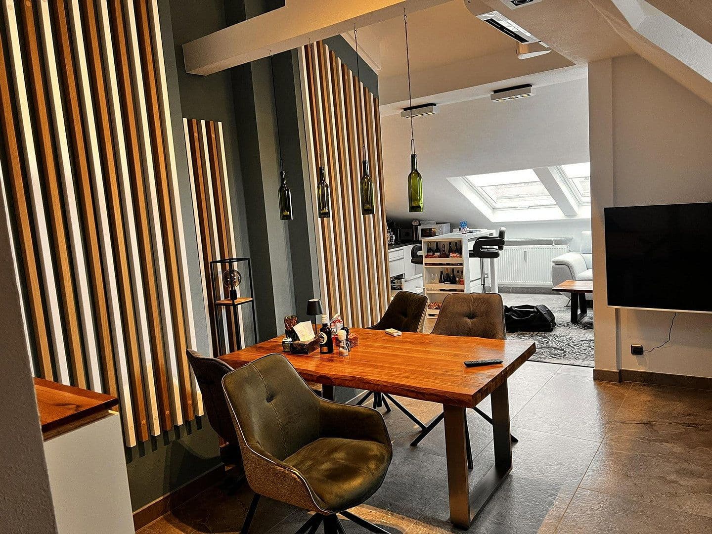 Pronájem bytu 2+1 63 m², Albert-Roßhaupter-Str. 46, München, Bavorsko Pronájem bytu 2+1 63 m², Albert-Roßhaupter-Str. 46, München, Bavorsko