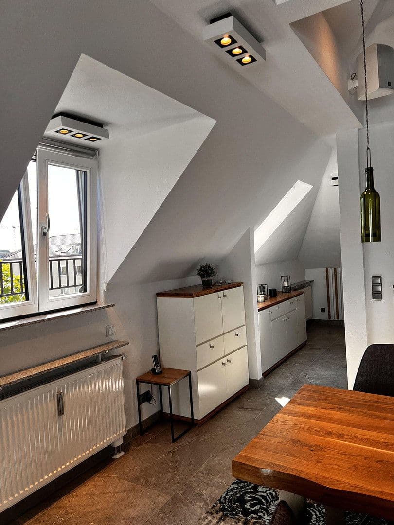 Pronájem bytu 2+1 63 m², Albert-Roßhaupter-Str. 46, München, Bavorsko Pronájem bytu 2+1 63 m², Albert-Roßhaupter-Str. 46, München, Bavorsko