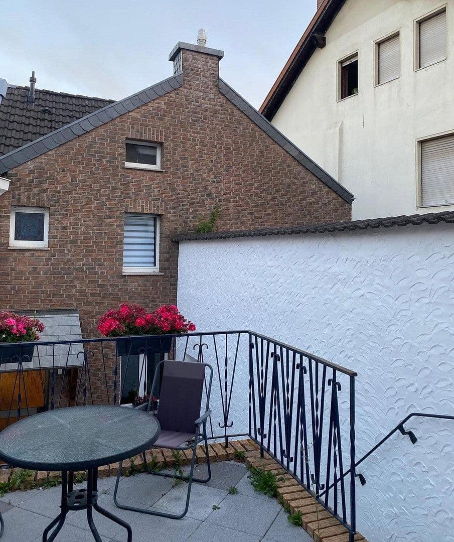 Prodej domu 105 m², pozemek 159 m², Nickelstr. 129, Eschweiler, Severní Porýní-Vestfálsko Prodej domu 105 m², pozemek 159 m², Nickelstr. 129, Eschweiler, Severní Porýní-Vestfálsko