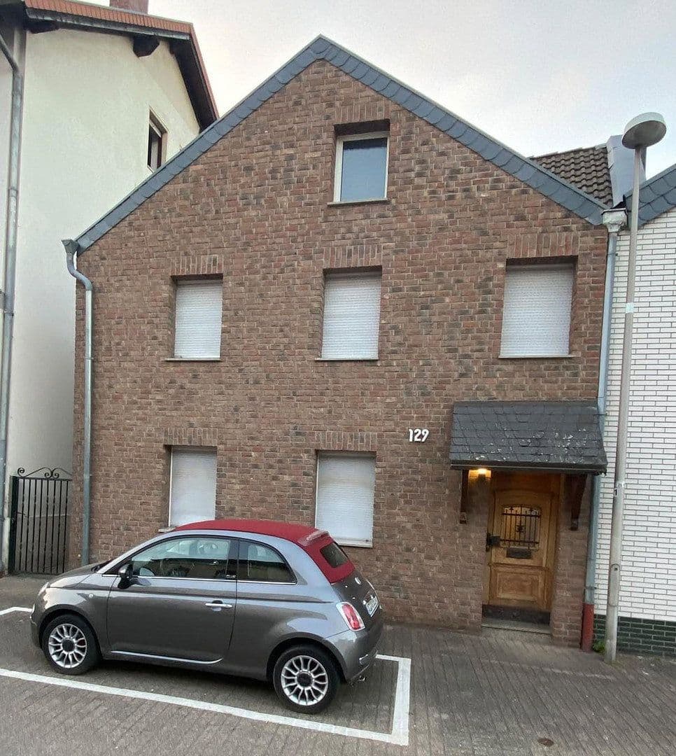 Prodej domu 105 m², pozemek 159 m², Nickelstr. 129, Eschweiler, Severní Porýní-Vestfálsko Prodej domu 105 m², pozemek 159 m², Nickelstr. 129, Eschweiler, Severní Porýní-Vestfálsko