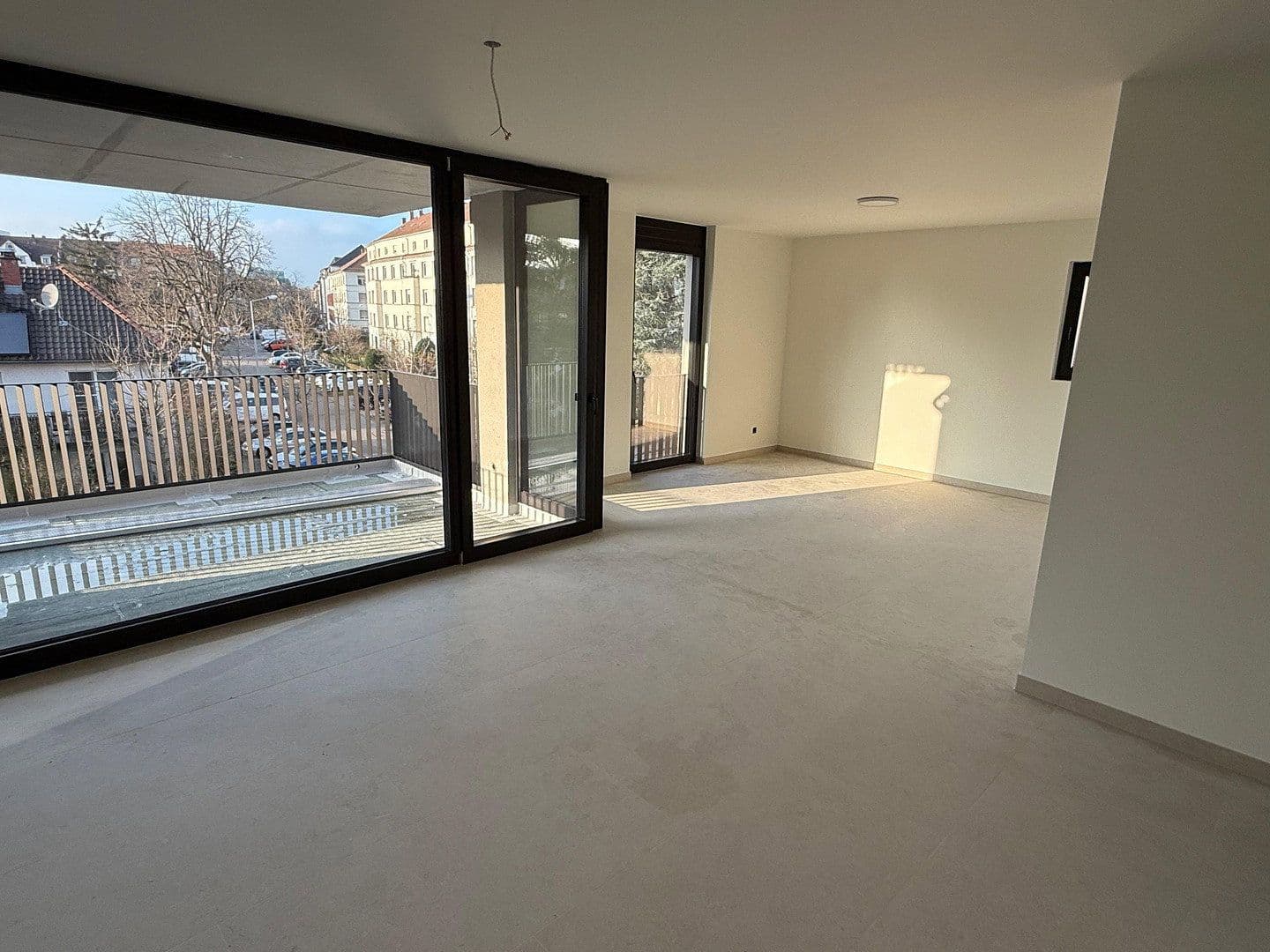 Pronájem bytu 3+1 95 m², Netanel-Weil-Str. 2/4, Karlsruhe, Bádensko-Württembersko Pronájem bytu 3+1 95 m², Netanel-Weil-Str. 2/4, Karlsruhe, Bádensko-Württembersko