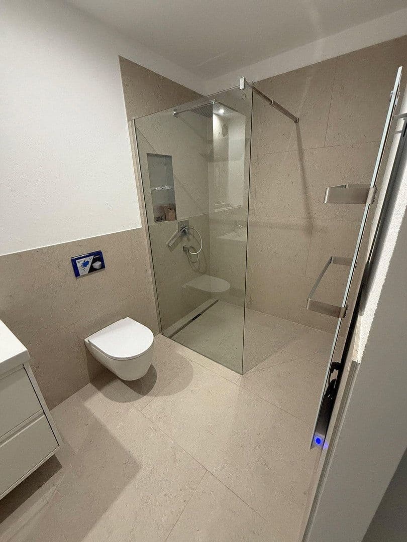 Pronájem bytu 3+1 95 m², Netanel-Weil-Str. 2/4, Karlsruhe, Bádensko-Württembersko Pronájem bytu 3+1 95 m², Netanel-Weil-Str. 2/4, Karlsruhe, Bádensko-Württembersko