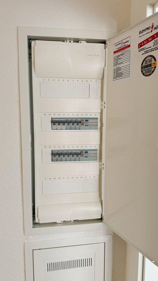 Prodej bytu 2+1 49 m², Thüringer Straße 43, Rüsselsheim am Main, Hessen Prodej bytu 2+1 49 m², Thüringer Straße 43, Rüsselsheim am Main, Hessen