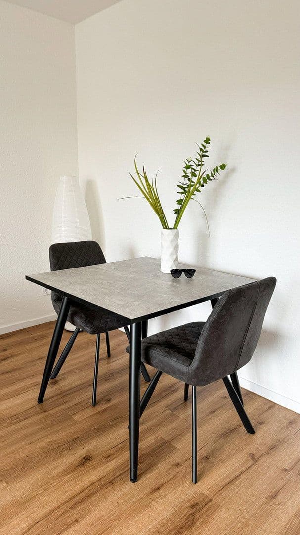 Prodej bytu 2+1 49 m², Thüringer Straße 43, Rüsselsheim am Main, Hessen Prodej bytu 2+1 49 m², Thüringer Straße 43, Rüsselsheim am Main, Hessen