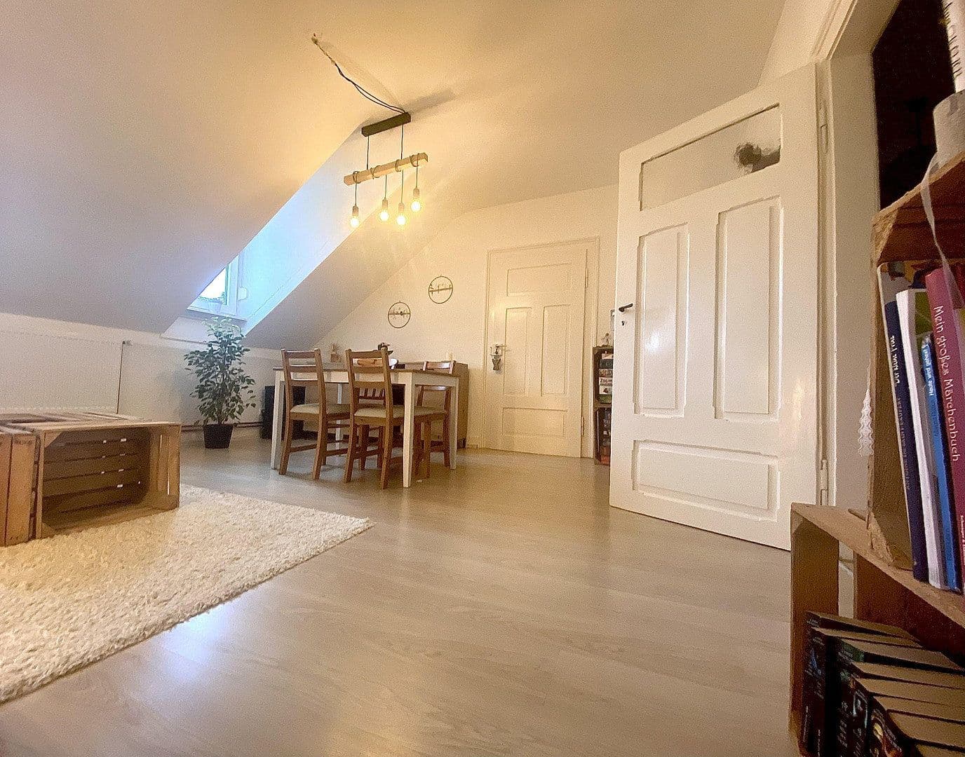 Pronájem bytu 3+1 78 m², Mörscher - Str. 8, Karlsruhe, Bádensko-Württembersko Pronájem bytu 3+1 78 m², Mörscher - Str. 8, Karlsruhe, Bádensko-Württembersko