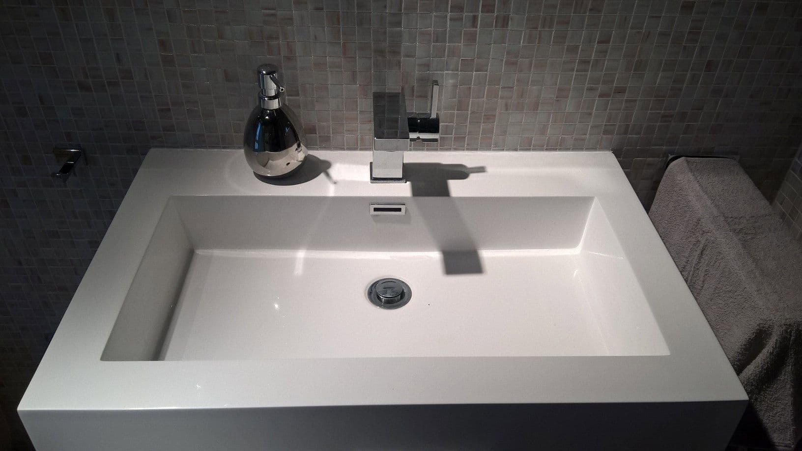 Pronájem bytu 2+1 50 m², Hölderlinstraße 1, Leipzig, Sasko Pronájem bytu 2+1 50 m², Hölderlinstraße 1, Leipzig, Sasko