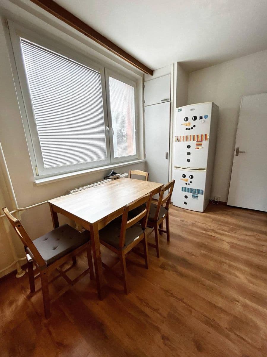 Pronájem bytu 3+1 25 m², Letovická, Brno, Jihomoravský kraj Pronájem bytu 3+1 25 m², Letovická, Brno, Jihomoravský kraj