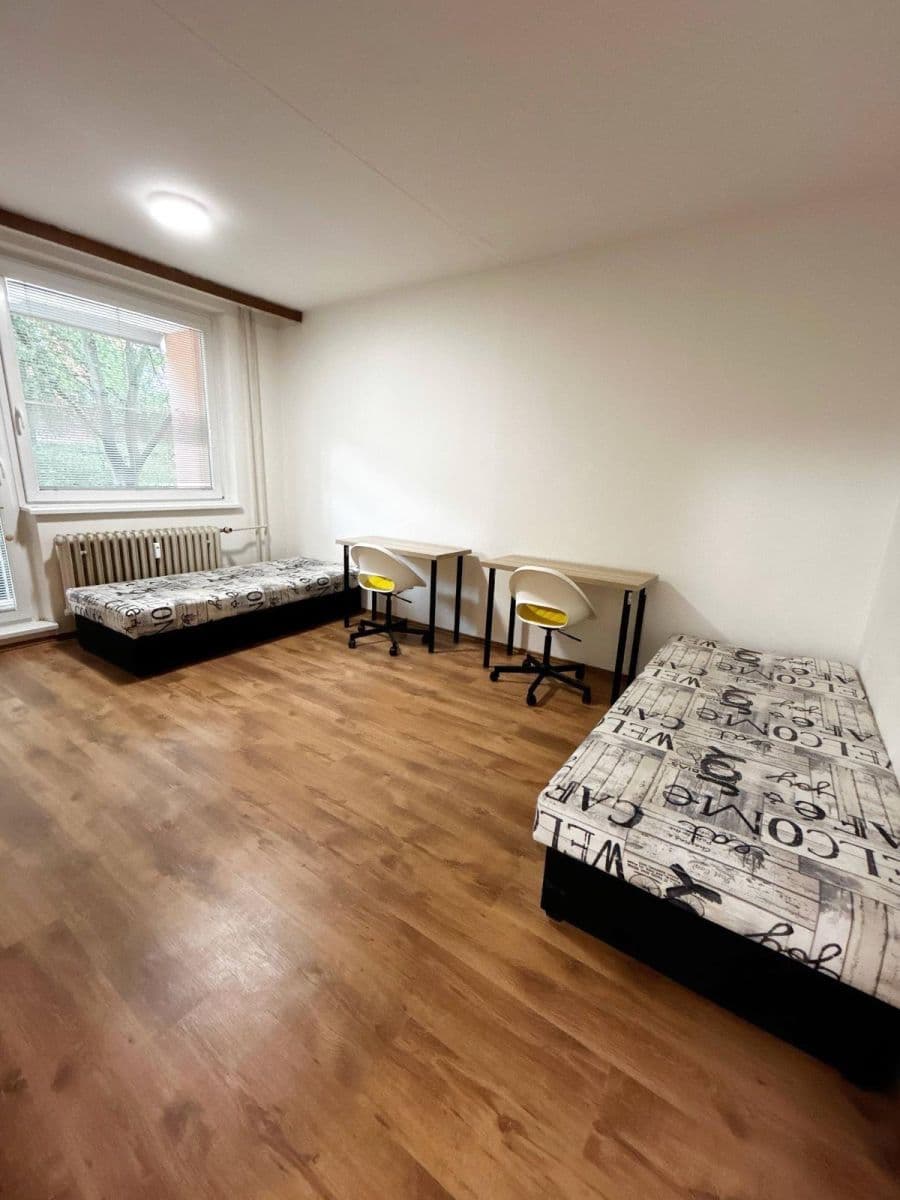 Pronájem bytu 3+1 25 m², Letovická, Brno, Jihomoravský kraj Pronájem bytu 3+1 25 m², Letovická, Brno, Jihomoravský kraj