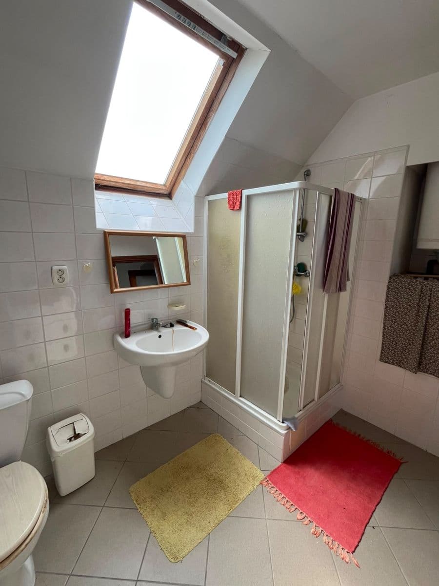 Prodej domu 161 m², pozemek 701 m², nám. 9. května, Ondřejov, Středočeský kraj Prodej domu 161 m², pozemek 701 m², nám. 9. května, Ondřejov, Středočeský kraj