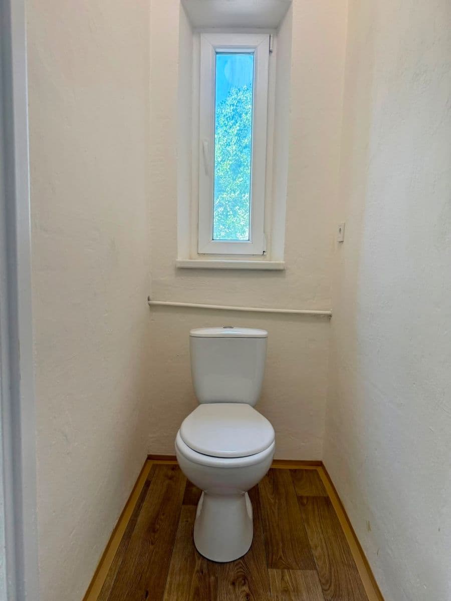 Pronájem bytu 4+1 25 m², Komenského, Červenka, Olomoucký kraj Pronájem bytu 4+1 25 m², Komenského, Červenka, Olomoucký kraj