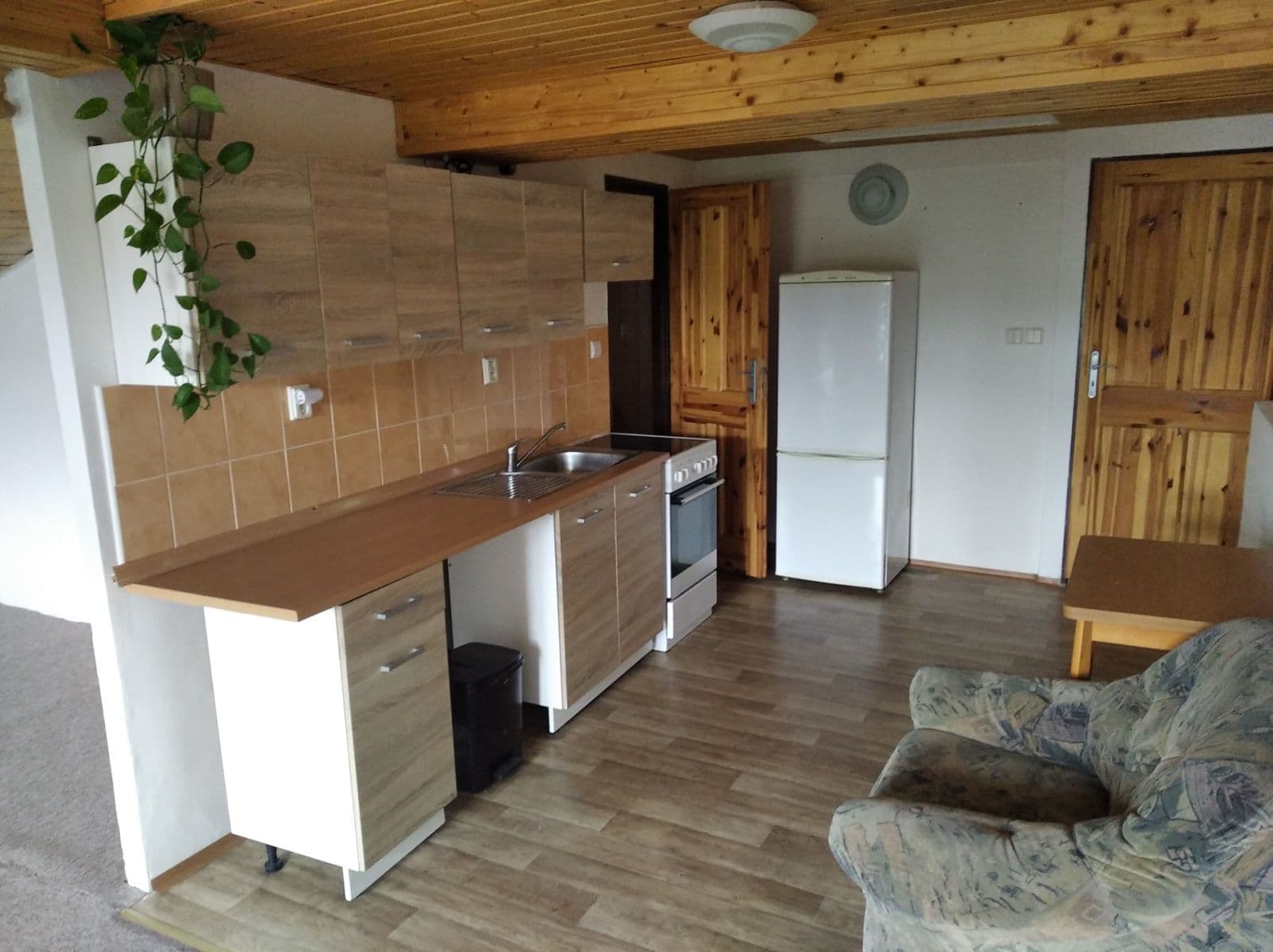 Pronájem bytu 1+kk 40 m², Lázeňská, Liberec, Liberecký kraj Pronájem bytu 1+kk 40 m², Lázeňská, Liberec, Liberecký kraj