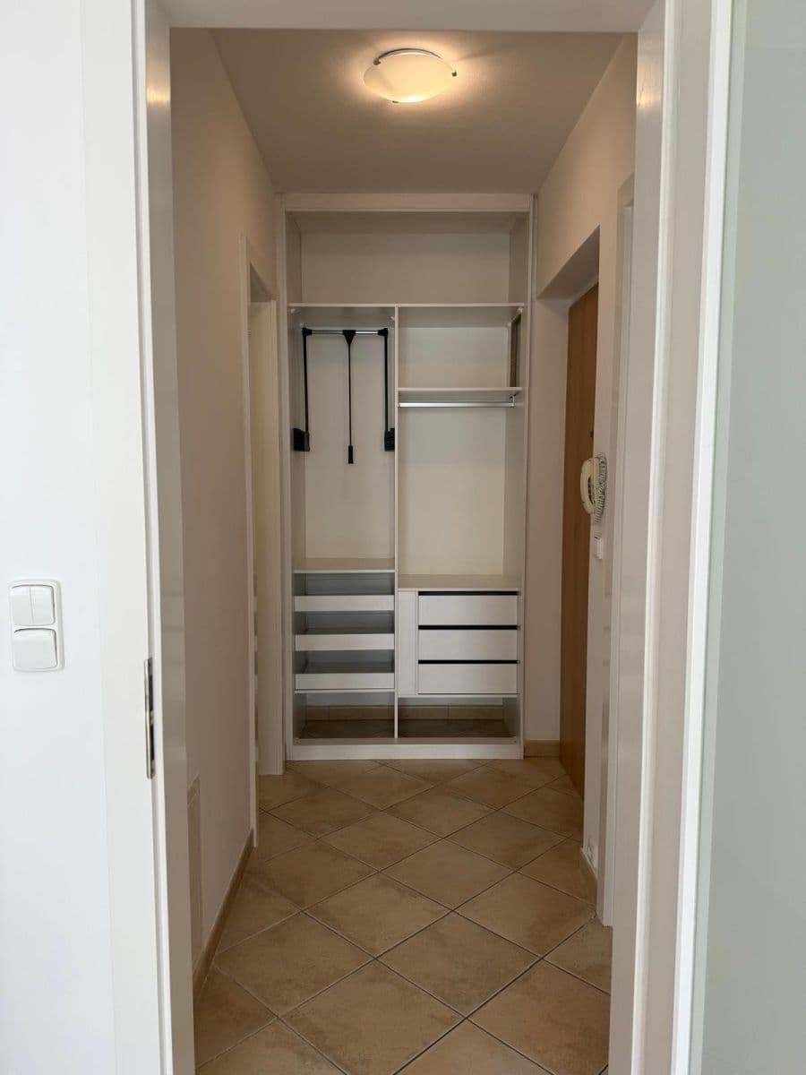 Pronájem bytu 2+kk 50 m², Nedvědovo náměstí, Praha, Praha Pronájem bytu 2+kk 50 m², Nedvědovo náměstí, Praha, Praha