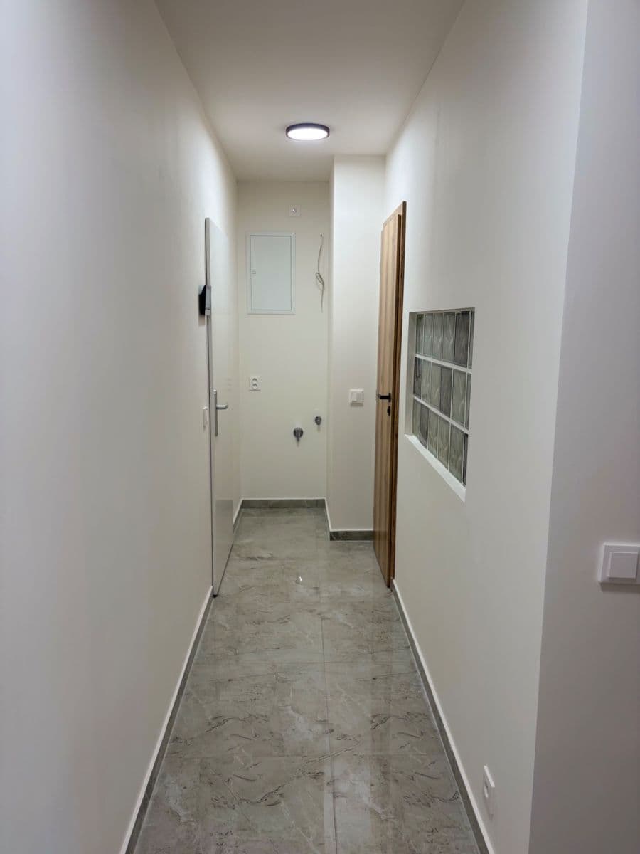 Prodej bytu 2+kk 40 m², Štúrova, Praha, Praha Prodej bytu 2+kk 40 m², Štúrova, Praha, Praha