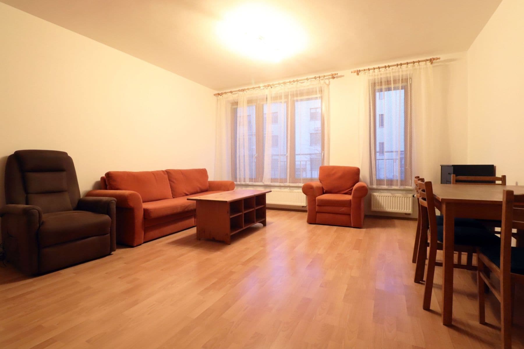 Pronájem bytu 2+kk 56 m², Václava Rady, Praha, Praha Pronájem bytu 2+kk 56 m², Václava Rady, Praha, Praha