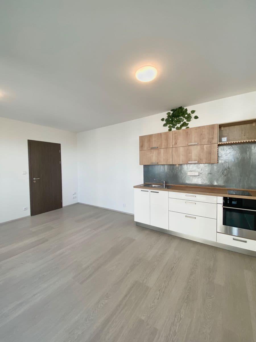 Pronájem bytu 1+kk 34 m², Stočesova, Praha, Praha Pronájem bytu 1+kk 34 m², Stočesova, Praha, Praha