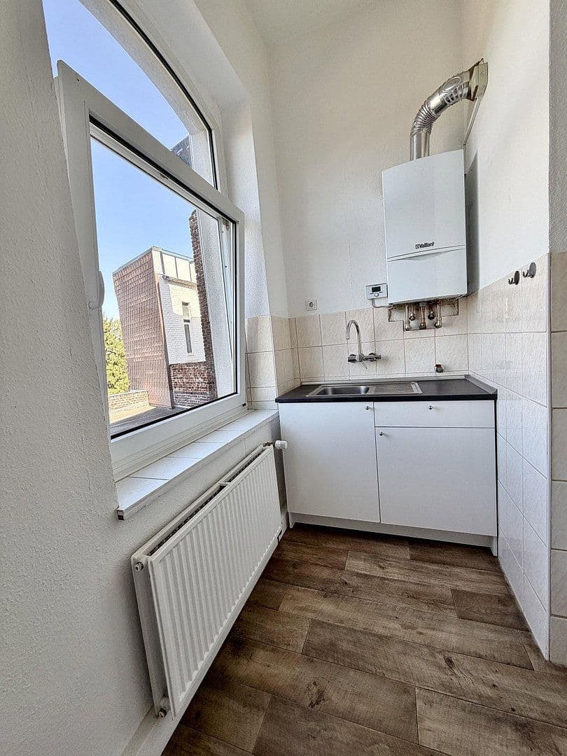 Pronájem bytu 3+1 80 m², Eisenbahnstr. 22, Eschweiler, Severní Porýní-Vestfálsko Pronájem bytu 3+1 80 m², Eisenbahnstr. 22, Eschweiler, Severní Porýní-Vestfálsko