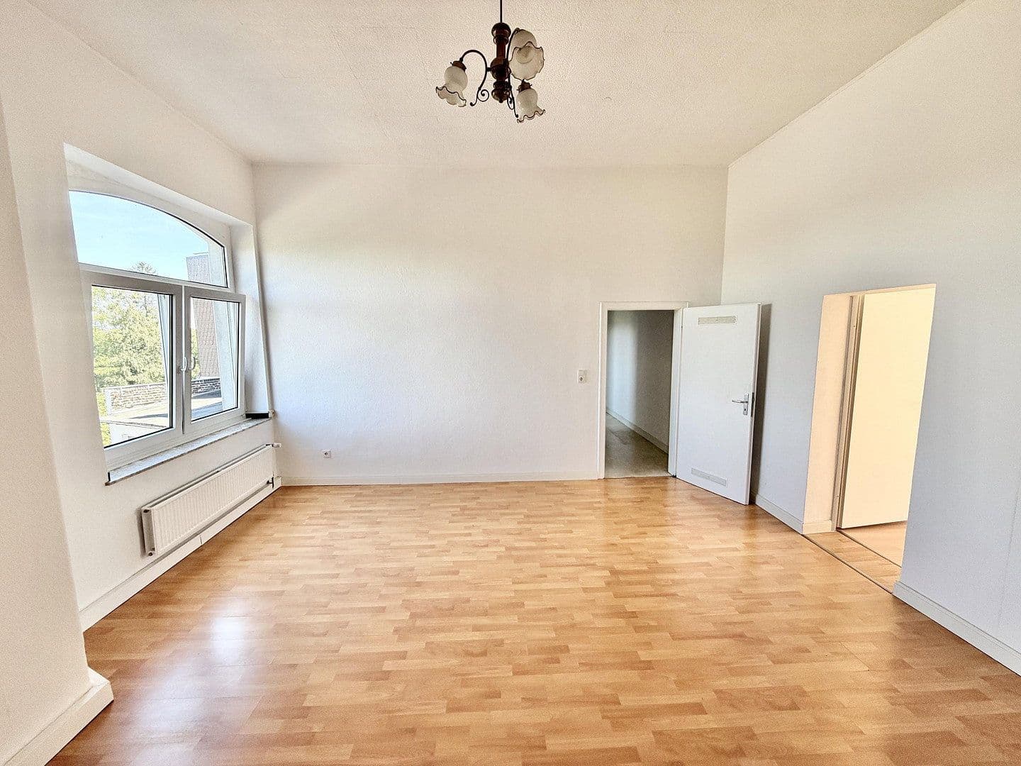 Pronájem bytu 3+1 80 m², Eisenbahnstr. 22, Eschweiler, Severní Porýní-Vestfálsko Pronájem bytu 3+1 80 m², Eisenbahnstr. 22, Eschweiler, Severní Porýní-Vestfálsko