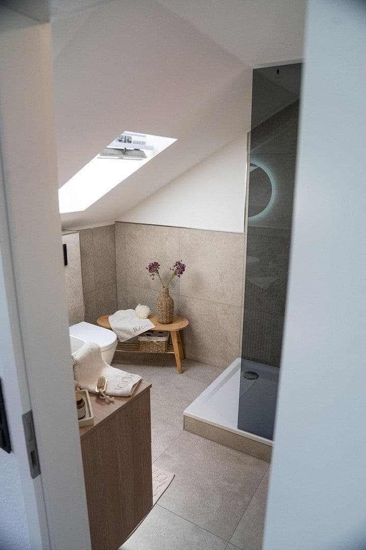 Prodej bytu 2+kk 76 m², Mülhein an der Ruhr, Severní Porýní-Vestfálsko Prodej bytu 2+kk 76 m², Mülhein an der Ruhr, Severní Porýní-Vestfálsko