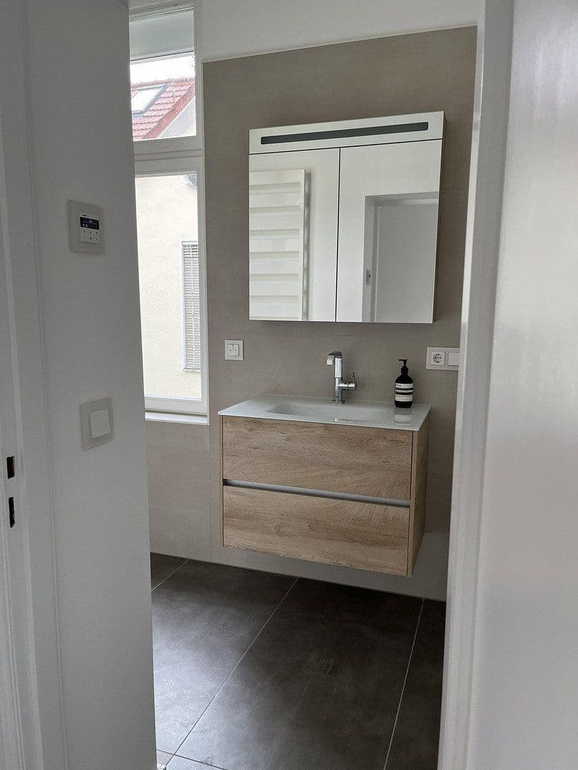Prodej bytu 2+1 48 m², Berlin, Berlín Prodej bytu 2+1 48 m², Berlin, Berlín