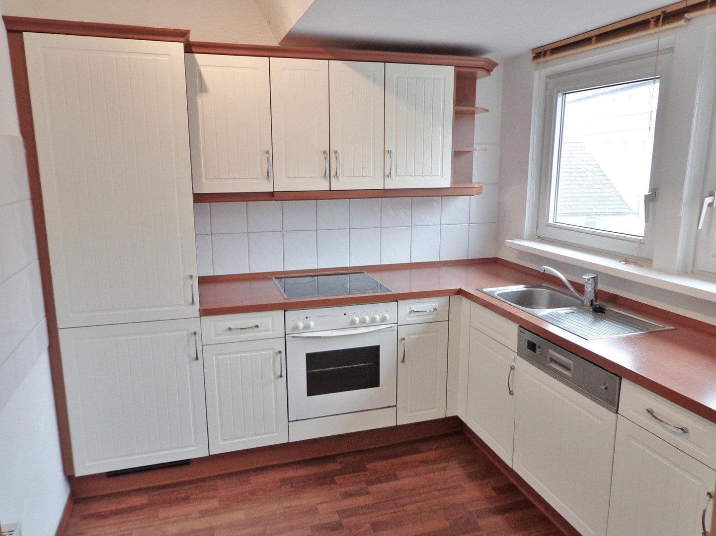 Pronájem bytu 4+1 135 m², Hildesheim, Dolní Sasko Pronájem bytu 4+1 135 m², Hildesheim, Dolní Sasko