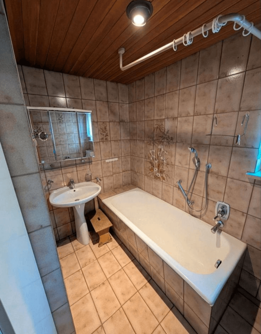 Prodej domu 135 m², pozemek 1.000 m², Fichtenweg 17, Oberschweinbach, Bavorsko Prodej domu 135 m², pozemek 1.000 m², Fichtenweg 17, Oberschweinbach, Bavorsko