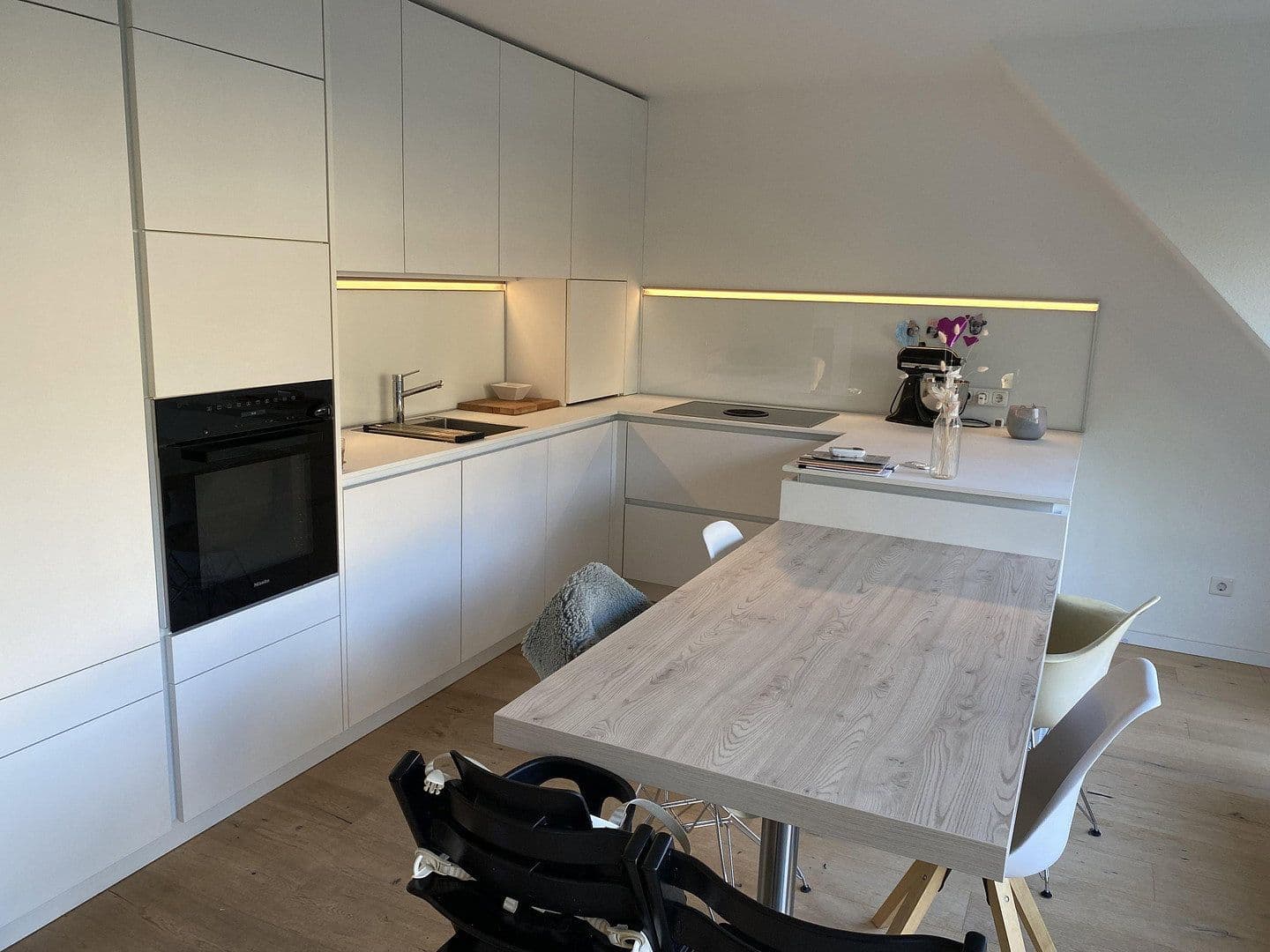 Prodej bytu 5+1 122 m², Mülheim an der Ruhr, Severní Porýní-Vestfálsko Prodej bytu 5+1 122 m², Mülheim an der Ruhr, Severní Porýní-Vestfálsko