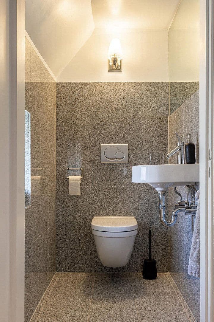 Pronájem domu 228 m², pozemek 540 m², Dortmund, Severní Porýní-Vestfálsko Pronájem domu 228 m², pozemek 540 m², Dortmund, Severní Porýní-Vestfálsko